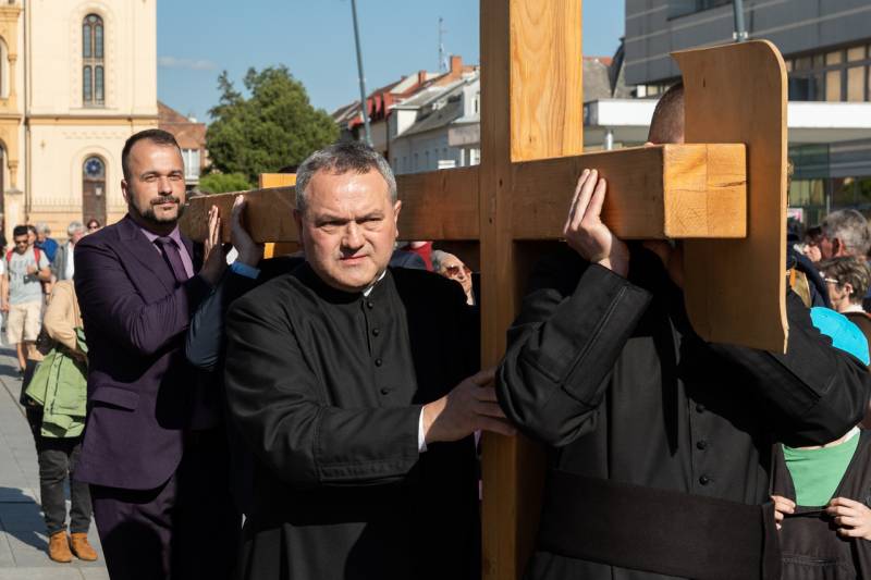 2025_04_12_varosi keresztut_29.jpg